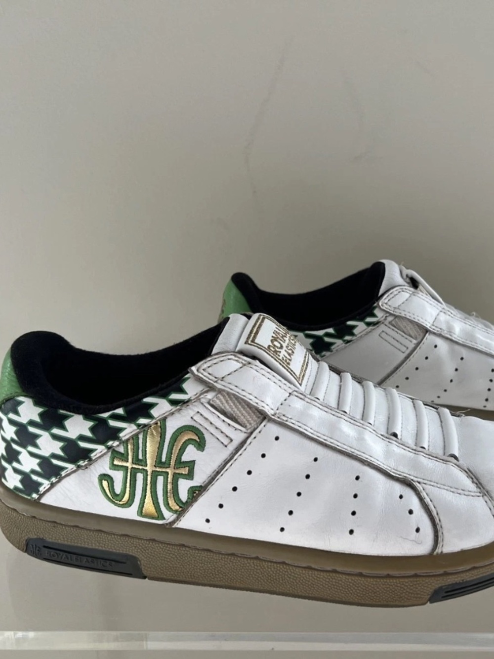 Royal Elastics Mens Size 9.5 White/Green Shoes